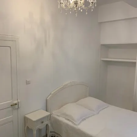 La Maison De Leontine *